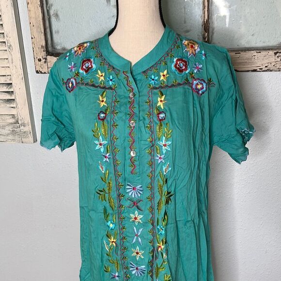 NWT Fun & Unique Swimsuite Coverup - Picture 3 of 11